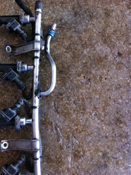 Rampa injectoare Opel Astra H [2004 - 2007] Hatchback 1.6 MT (105 hp) (L48) Twinport
