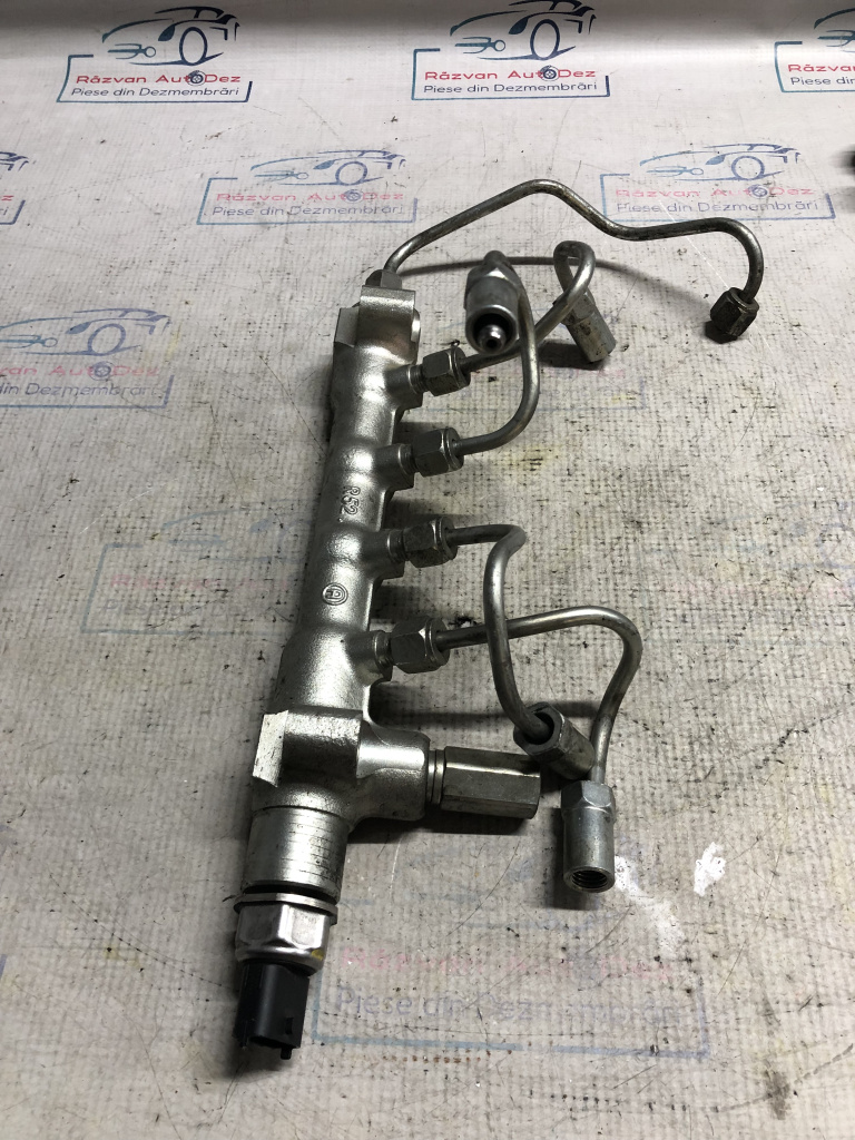 Rampa injectoare Opel Astra J 1.7 2012, 13207705356