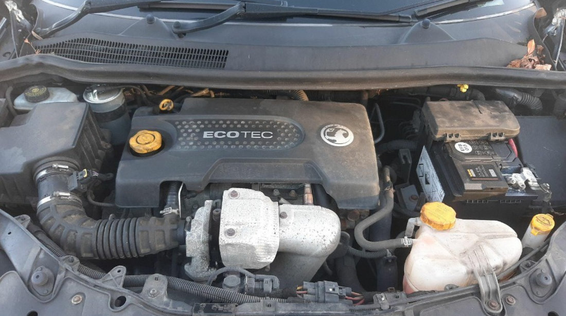 Rampa injectoare Opel Corsa D 2013 Hatchback 1.3 CDTI