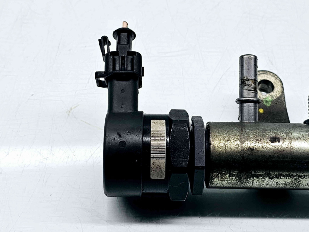 Rampa injectoare Peugeot 407 [Fabr 2004-2010] 9656917280 2.2 HDI 4HT 125KW / 170CP 2.2 HDI 4HT 125KW / 170CP