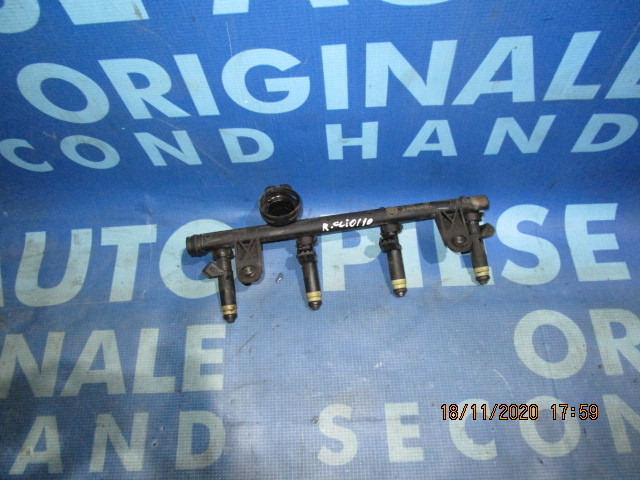 Rampa injectoare Renault Clio 1.4i 8v 2003 (cu injectoare)