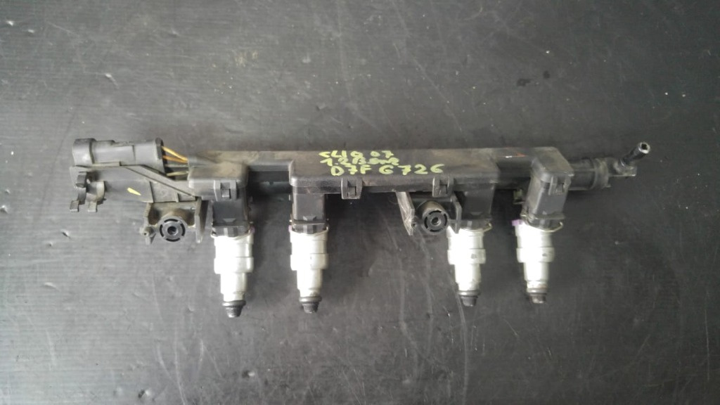 Rampa injectoare renault clio 2 1.2 b d7fg726 8200365996
