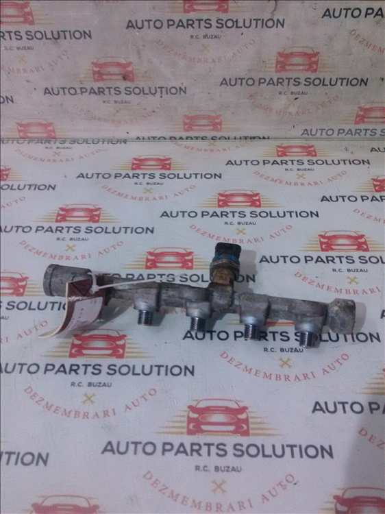 Rampa injectoare RENAULT MASTER 2.3 D an fabr. 2013