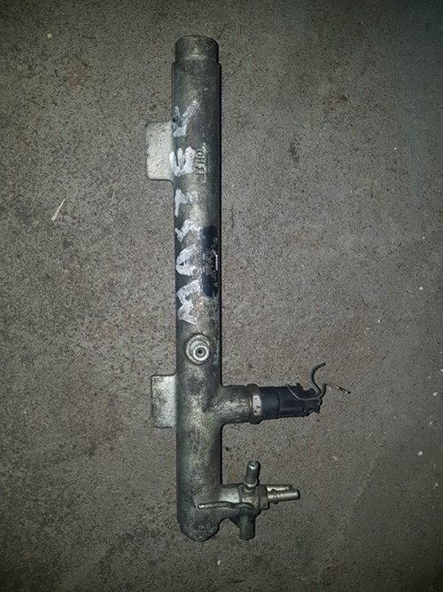 Rampa injectoare renault master 3.0 dci cod 0445214050 107780-0200