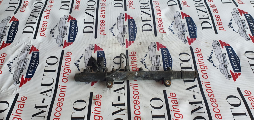 Rampa injectoare Renault Master II 1.9 dCi 82cp cod piesa : 0445214024