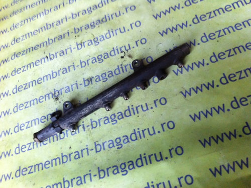 Rampa injectoare Renault Megane 2 [2002 - 2006] Hatchback 5-usi 1.9 dCi MT (120 hp) II (BM0/1_ CM0/1...