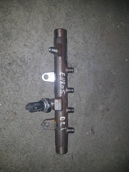 Rampa injectoare renault megane 3 1.5 dci euro 5 cod 8200704217 a2c27000234