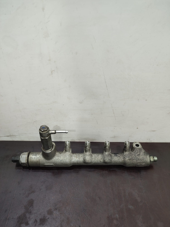 Rampa injectoare + senzor presiune Opel 1.7 CDTI Z17DTR