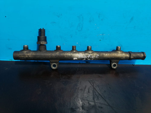 Rampa injectoare + Senzor Presiune Renault 1.9 DCI 0445214024