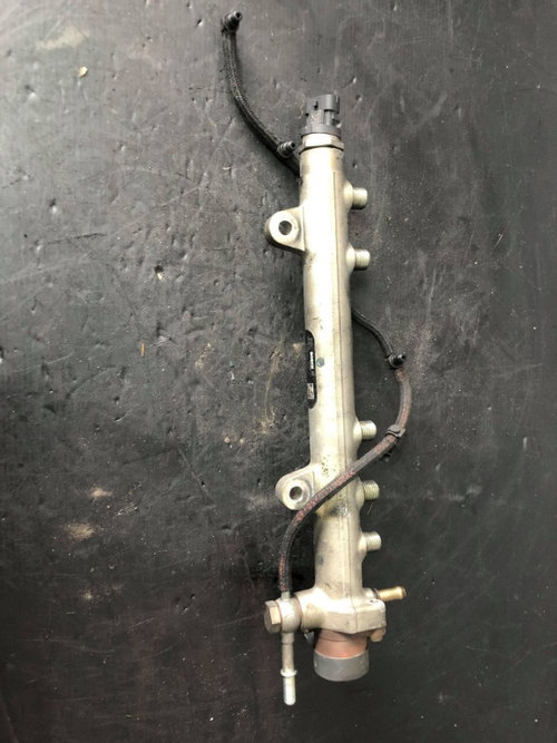 Rampa injectoare senzor rupt 1.3 d multijet 188a9000 fiat punto 0445214044