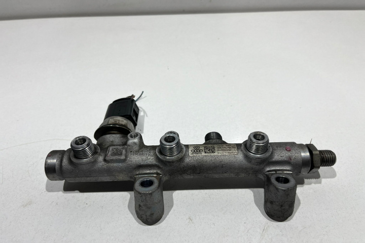 Rampa injectoare stanga 3.0 TDI 059130089BS Audi A6 4G/C7 [2010 - 2014]