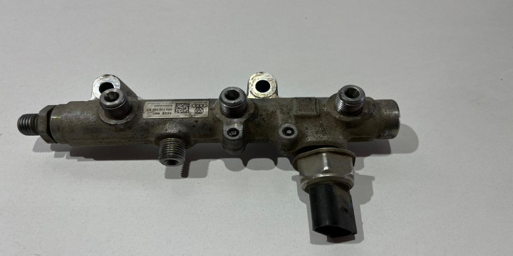 Rampa injectoare stanga 3.0 TDI 059130089BT Audi A8 D4/4H [2010 - 2014]