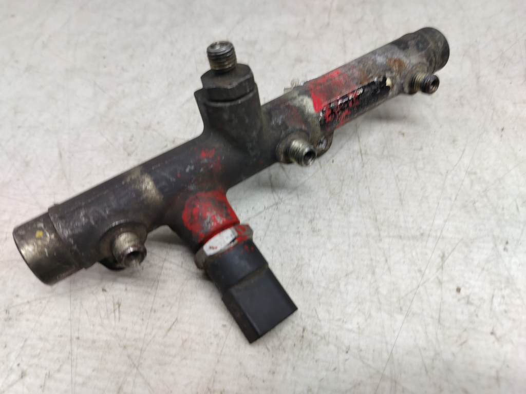 Rampa injectoare stanga 3.0 tdi 059130089D f00r001650 Volkswagen VW Touareg generatia 1 7L [2002 - 2007]
