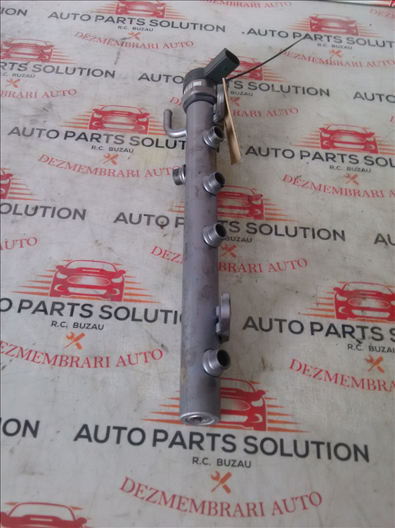 Rampa injectoare stanga MERCEDES-BENZ E CLASS COUPE 3.0 D an fabr. 2012