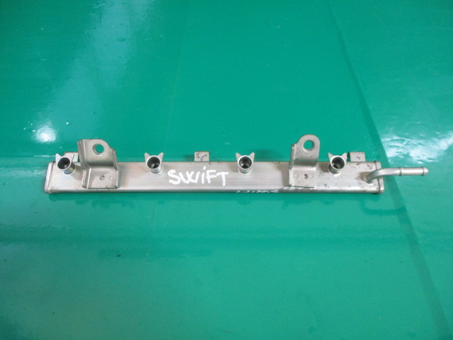 RAMPA INJECTOARE SUZUKI SWIFT 1.3 BENZINA FAB. 2005 - 2010 ⭐⭐⭐⭐⭐