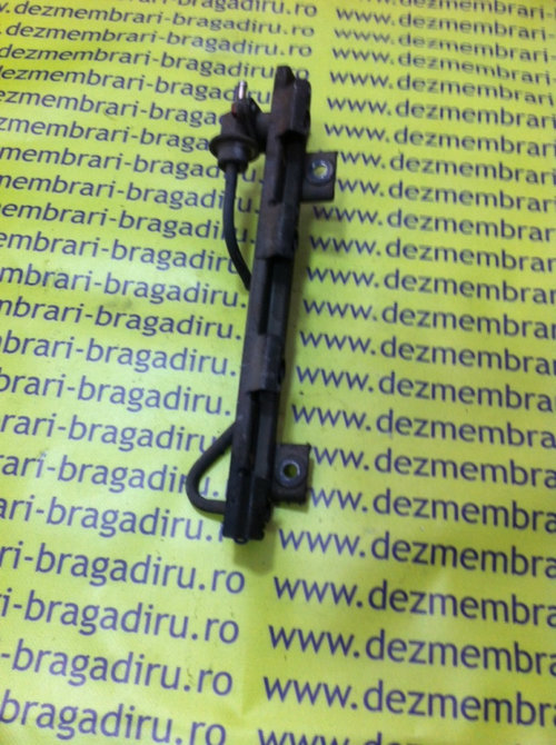 Rampa injectoare Suzuki Swift 2 [facelift] [1996 - 2004] Hatchback 5-usi 1.3 MT (86 hp) II (EA, MA) ...
