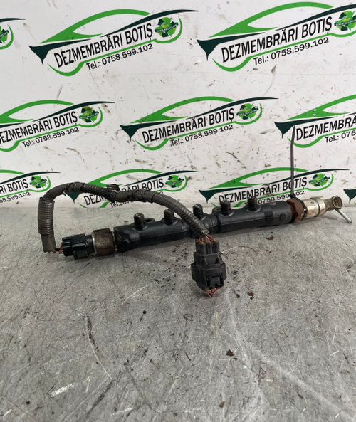 Rampa injectoare Toyota Avensis 2 T25 [2002 - 2006] Sedan 2.0 D MT (116 hp)