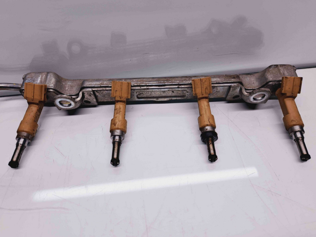 Rampa injectoare Toyota Corolla IX Sedan (ZRE1) [Fabr 2013-2019] OEM 1.6 Benz 1ZRFAE 97KW / 132CP 1.6 Benz 1ZRFAE 97KW / 132CP