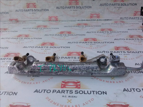 Rampa injectoare TOYOTA PRIUS 1.8 HYBRID an fabr. 2011