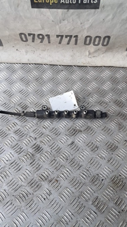 Rampa injectoare Toyota RAV-4 2.2 D-4D 2AD-FTV an fab. 2008