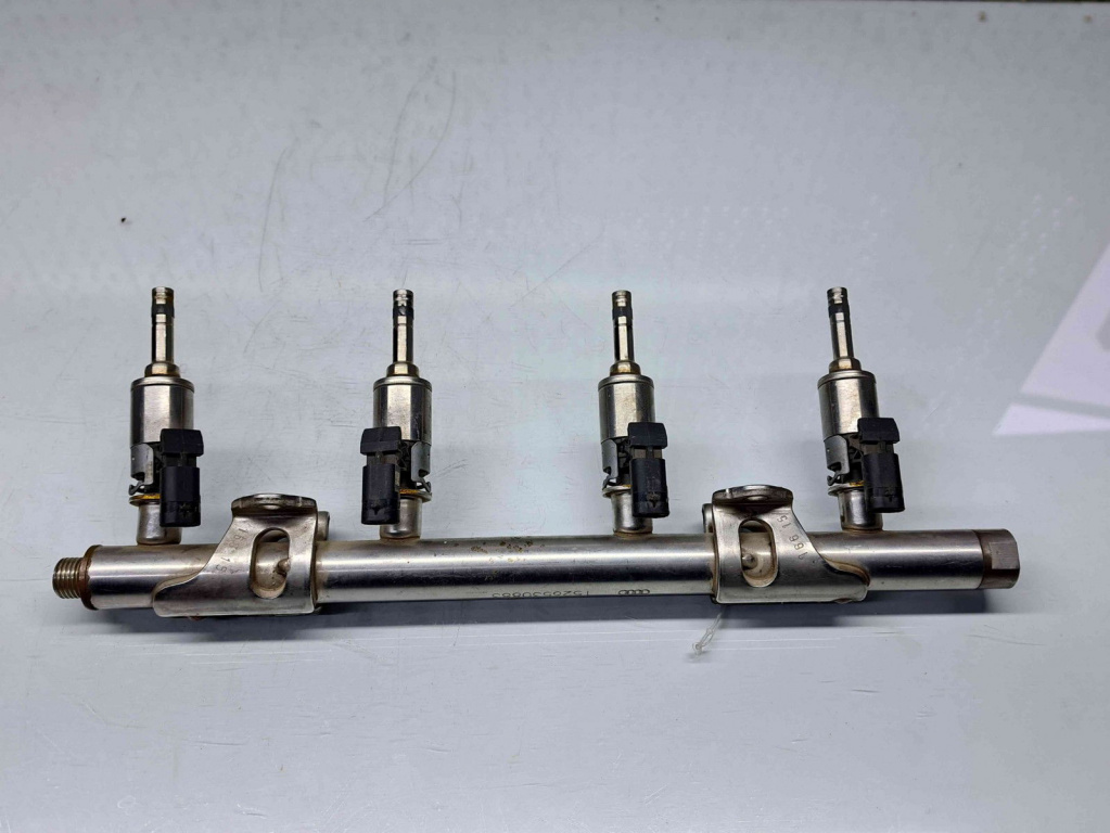 Rampa injectoare Volkswagen Caddy 3 (2KA, 2KH) [Fabr 2004-2009] 1.4 TSI 04E133320D BLS