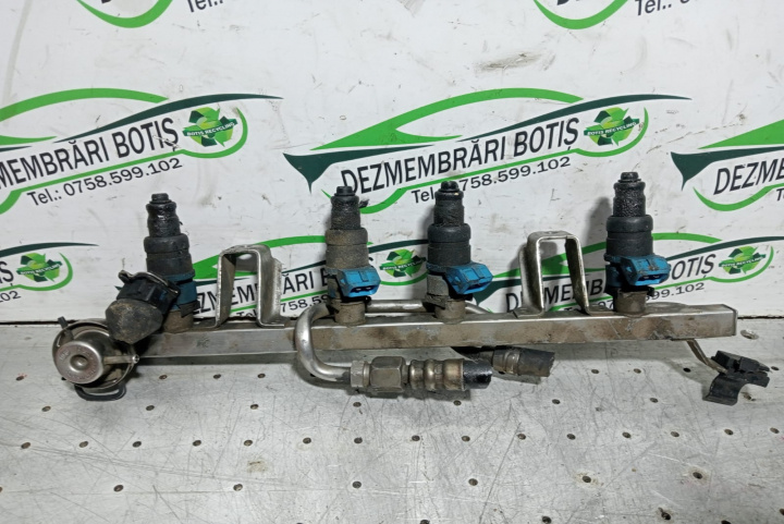 Rampa injectoare Volkswagen VW Passat B5 [1996 - 2000] wagon 1.6 MT (101 hp)