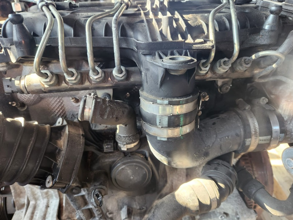 Rampa injectoare Volvo V40 2.0 d D5204T6 2013 Cod : 0445215025