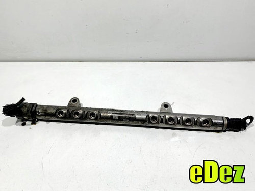 Rampa injectoare Volvo V40 (2012-2016) 2.4 d5 D5244T15 215 cp 30777759