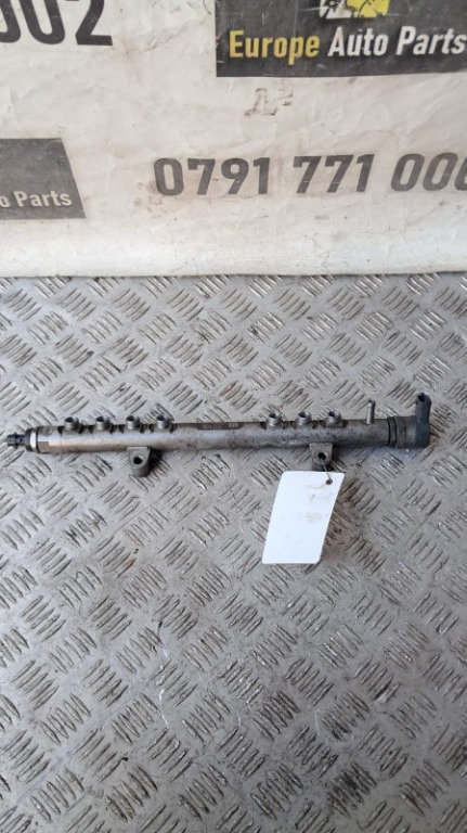 Rampa injectoare Volvo XC70 motor 2.4 D5 D5244T14 cod 30777759 / 0445215025