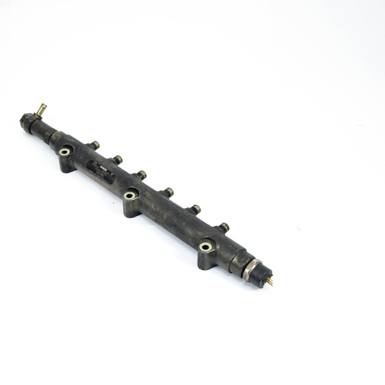 Rampa Injectoare Volvo Xc90 1 2002 > D5 D 5244 T Motorina 0445215015, 30622085, 001473 Bosch