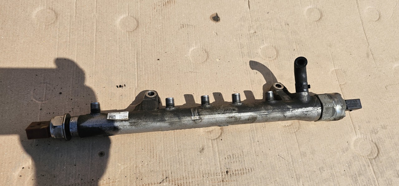 Rampa injectoare VW Golf 6 / Polo 6R 1.6 TDI CAY 2009 2010 2011 2012