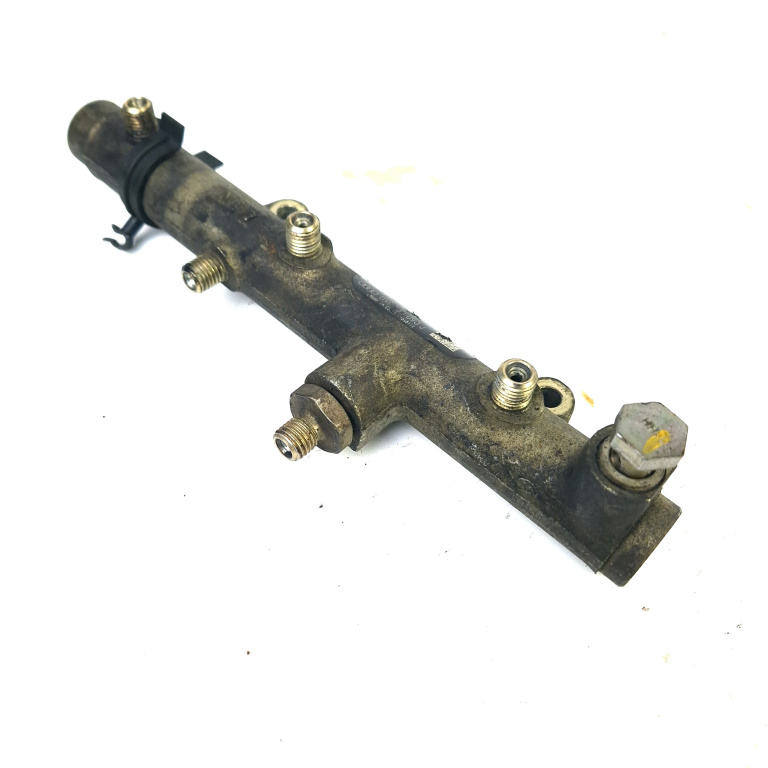 Rampa Injectoare Vw Phaeton (3D) 2002-2016 3.0 V6 Tdi 4Motion Motorina F00R001823, 059130090J Bosch