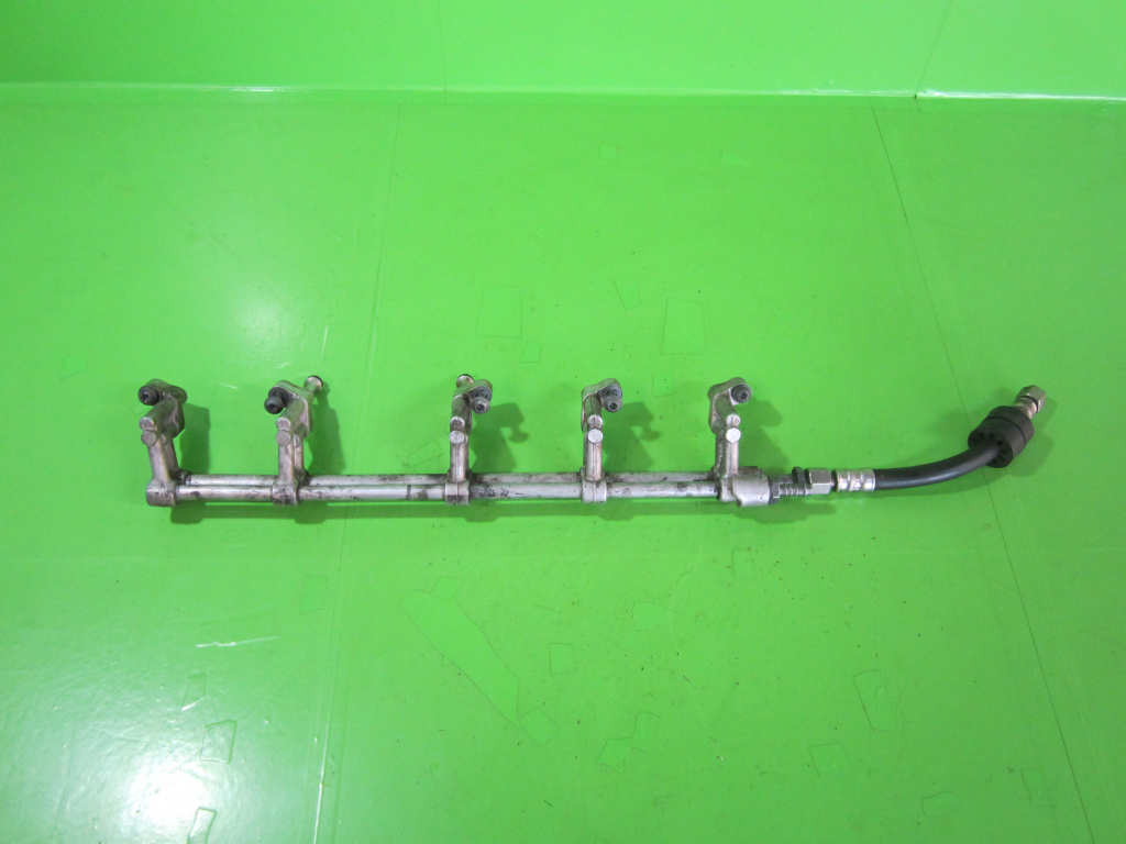 RAMPA INJECTOARE VW TOUAREG 7L 2.5 TDI 128kw 174cp FAB. 2002 - 2010 ⭐⭐⭐⭐⭐