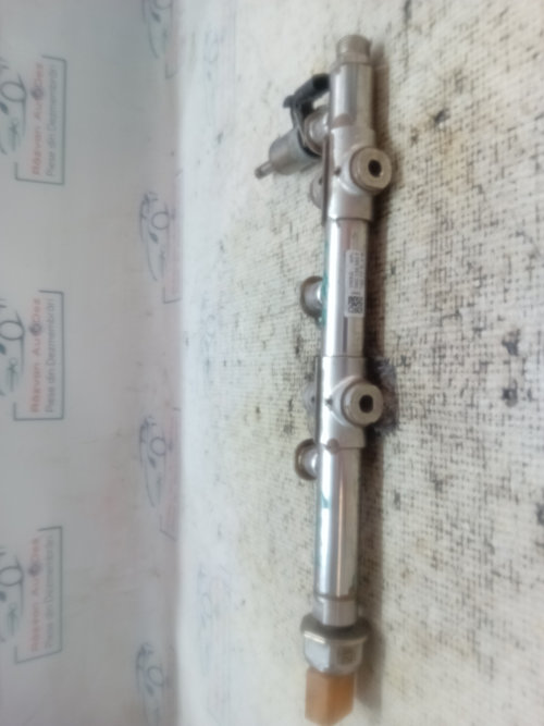 Rampa plus injectoare Audi A3, 04C133320F
