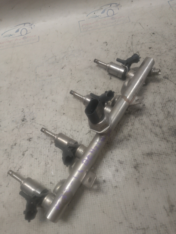 Rampa plus injectoare BMW F30 1.6 Benzina 2012, 4 INJECTOARE / 7537319-05