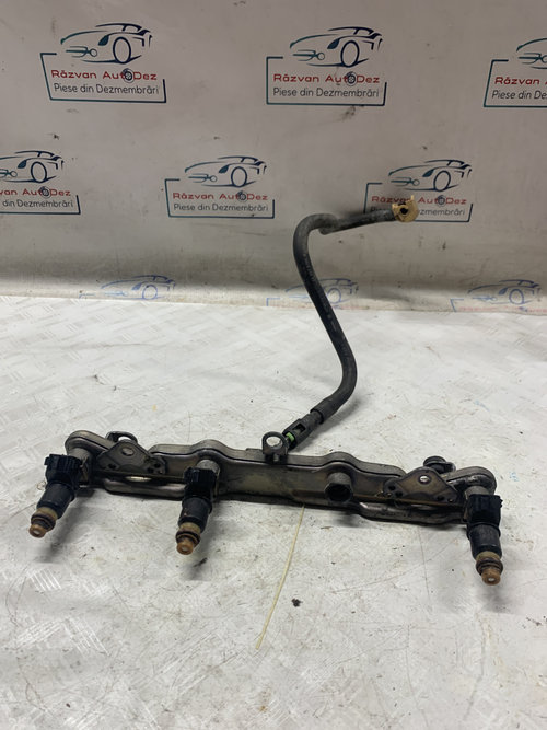 Rampa plus injectoare Honda Accord 2.0 Benzina 2010, - / 3 INJECTOARE