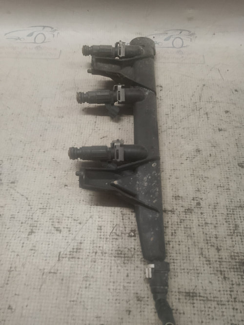 Rampa plus injectoare Peugeot 2008 1.2 Benzina 2016, 9676020480 / 3 INJECTOARE / 9676017480
