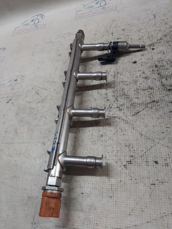 Rampa plus injectoare Skoda RAPID 2013, 03F133320C / 03F906036B