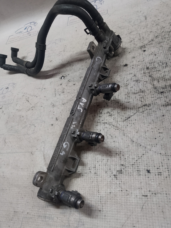 Rampa plus injectoare Volkswagen Golf 4 2003, 036133319AK