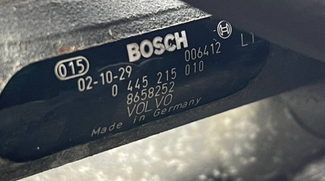 Rampa Presiune Injectoare cu Senzor Senzori Regulator Volvo XC70 2.4 D 2002 - 2007 Cod 0445215010 8658252