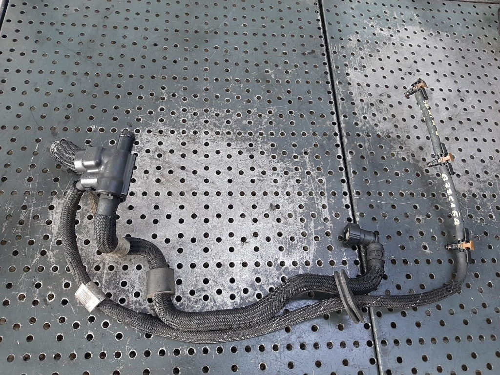Rampa retur injectoare 1.5 d b37c15a bmw serie 2 f45 0445130127