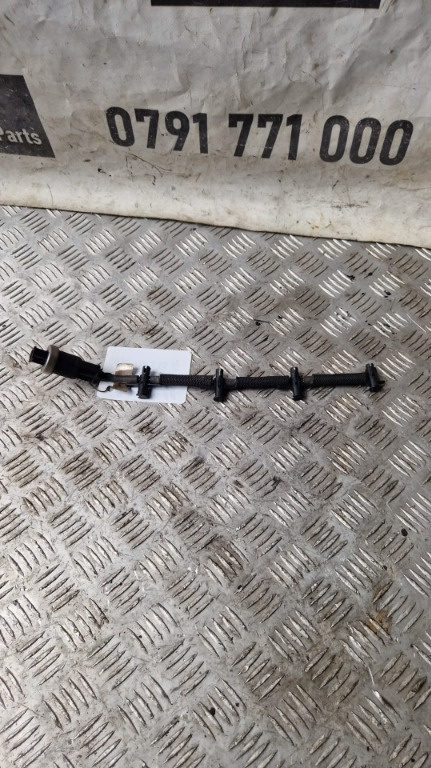 Rampa retur injectoare Audi A4 B8 2.0 TDI 143 Cp/105 Kw cod 03L130235F