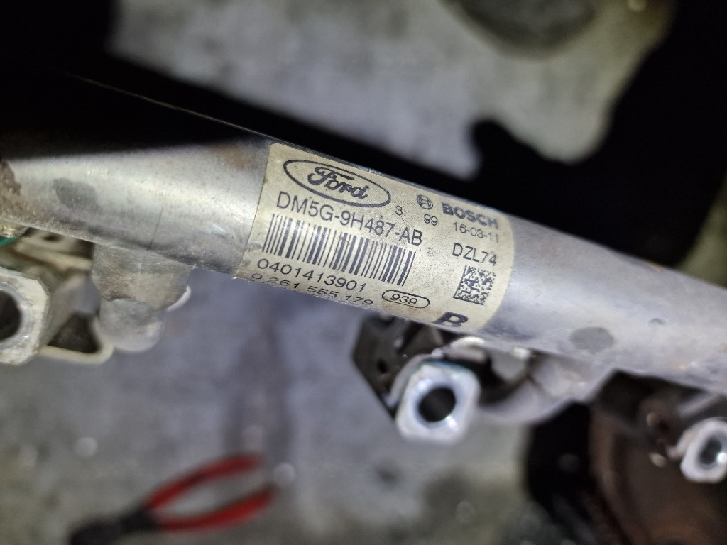 Ramppa Injectoare Ford Focus 3 1.0 Ecoboost cod DM5G-9H487-AB