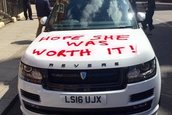 Range Rover distrus de iubita