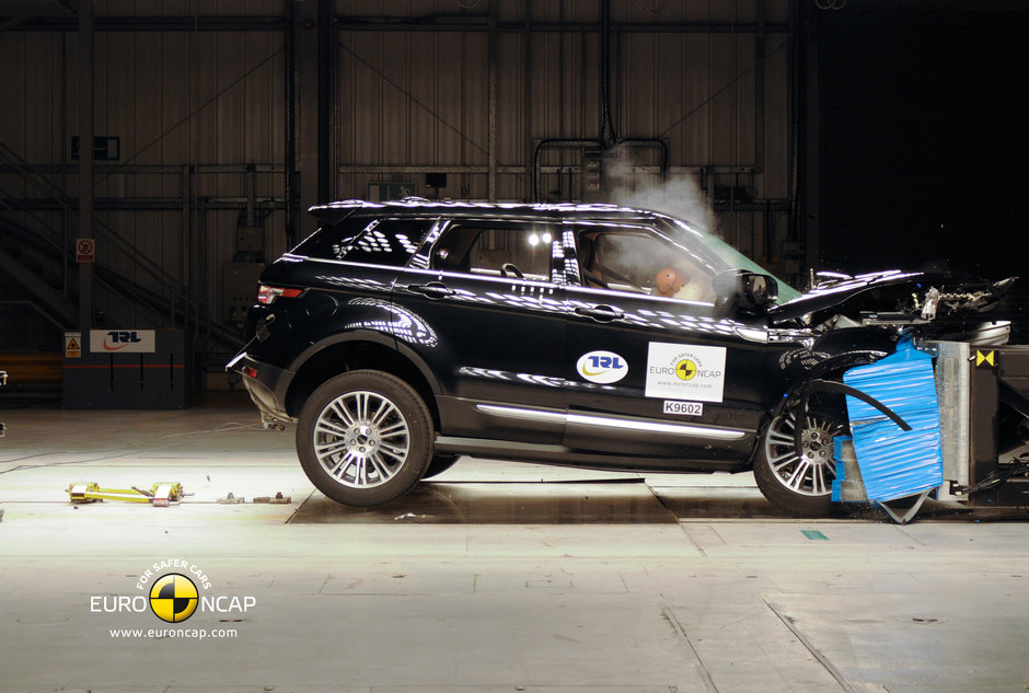 Range Rover Evoque - punctaj maxim la testele de impact Euro NCAP