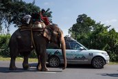 Range Rover Hybrid a parcurs 'Drumul Matasii'