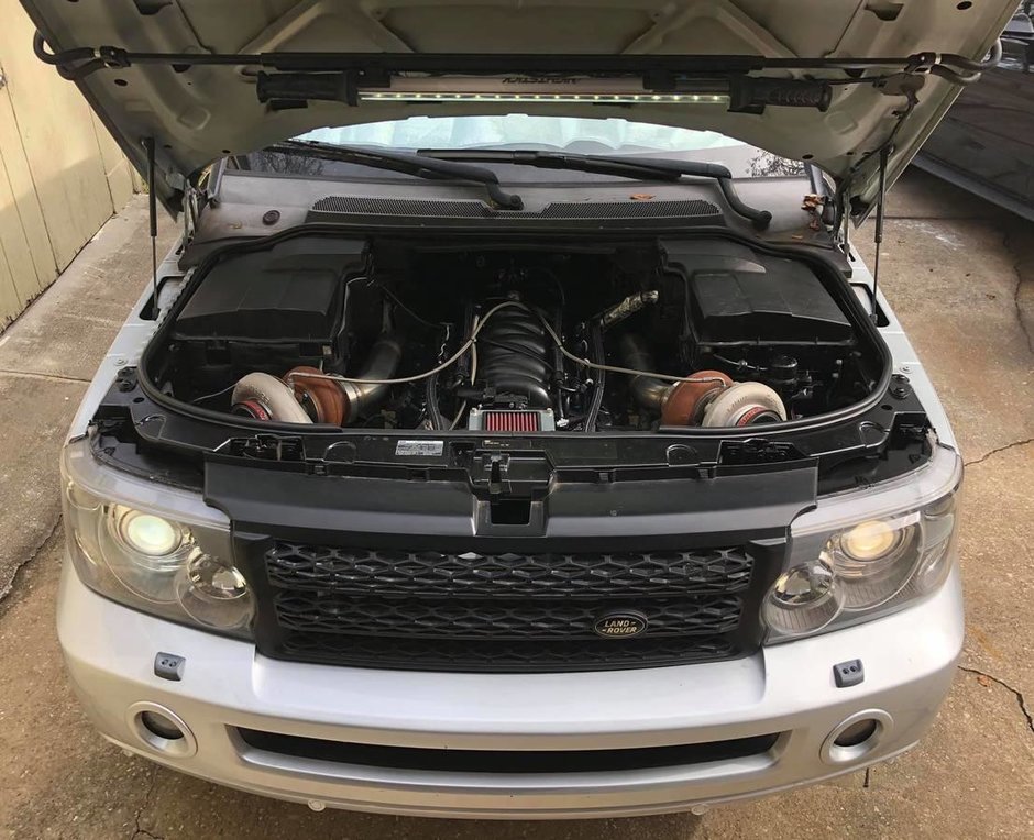 Range Rover Sport cu motor V8 twin-turbo