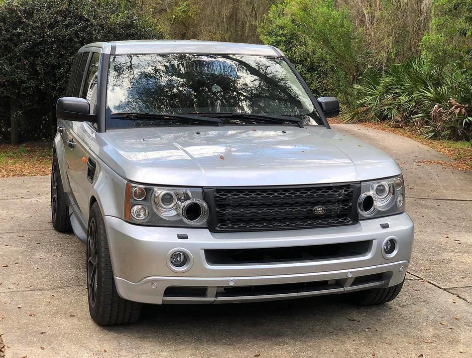 Range Rover Sport cu motor V8 twin-turbo