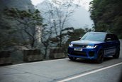 Range Rover SVR pe Dragon Road