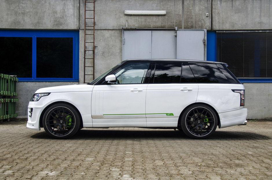 Range Rover Vogue by LUMMA Design